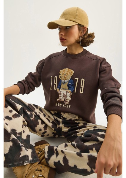 Kadın Bisiklet Yaka Teddy Nakış Detaylı Sweat fiyatları