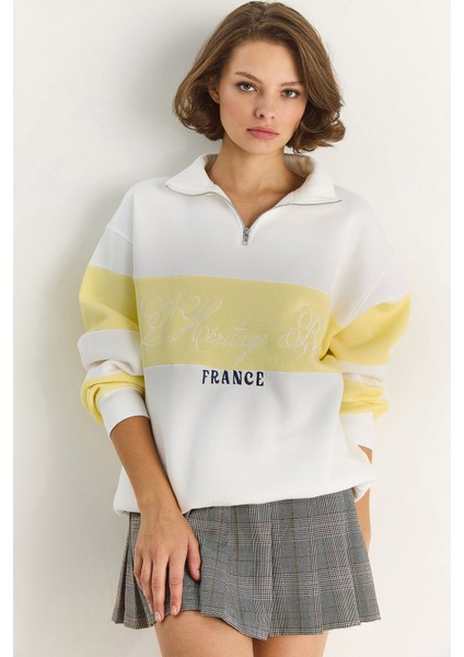 Kadın Yarım Fermuarlı Nakış Detaylı Renk Bloklu Oversize Sweatshirt