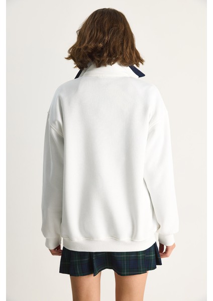 Kadın Fermuarlı Dik Yaka Işlemeli Üç Iplik Şardonlu Oversize Sweatshirt