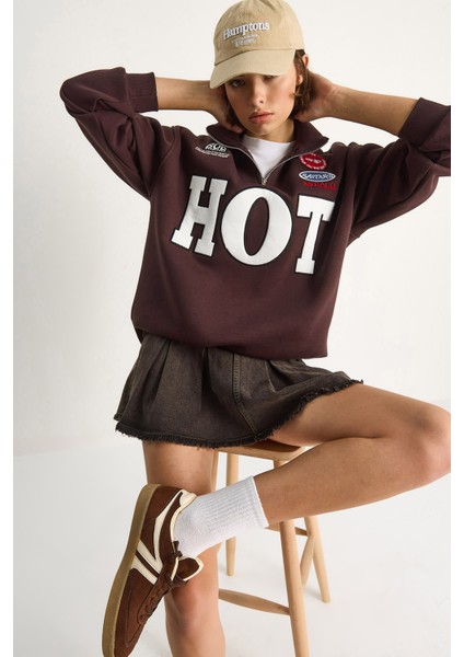 Kadın Fermuarlı Dik Yaka Işlemeli Üç Iplik Şardonlu Oversize Sweatshirt