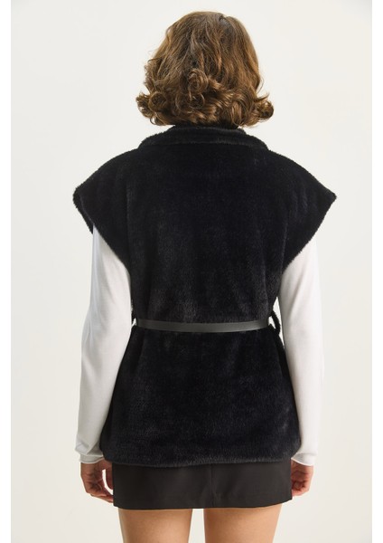 Kadın Suni Kürk Dokulu Kemerli Cep Detaylı Astarlı Yelek