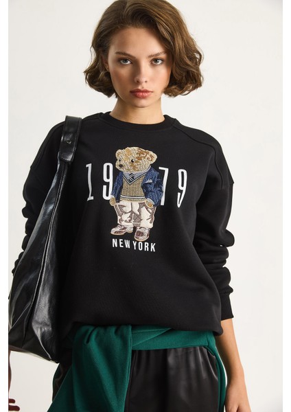 Kadın Bisiklet Yaka Teddy Nakış Detaylı Sweat fiyatları