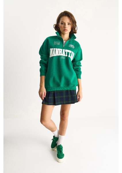 Kadın Nakışlı Yarım Fermuarlı Polo Yaka Şardonlu Oversize Sweatshirt fiyatları