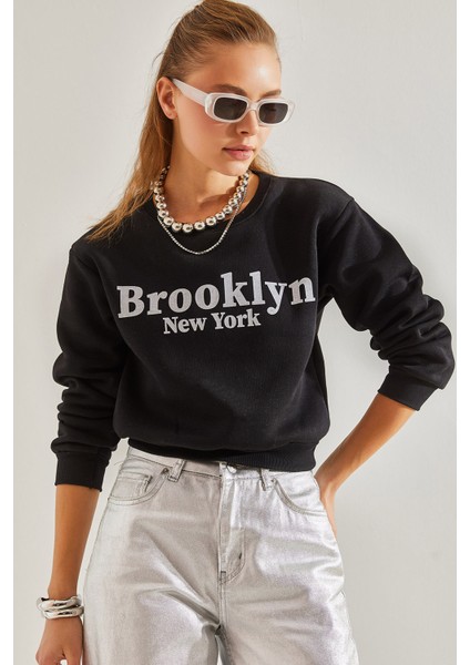 Kadın Baskılı Üç Iplik Crop Sweatshirt