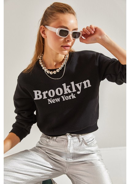 Kadın Baskılı Üç Iplik Crop Sweatshirt fırsatları