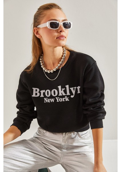 Kadın Baskılı Üç Iplik Crop Sweatshirt indirimleri