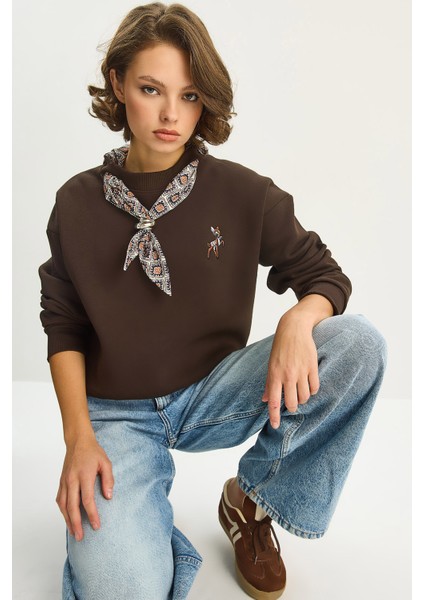 Kadın Fular Detaylı Ceylan Naıkışlı Üç Iplik Şardonlu Oversize Sweatshirt fiyatları