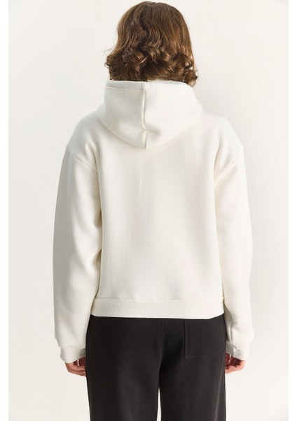 Kadın Kapüşonlu Etnik Şerit Detaylı Kanguru Cepli Şardonlu Sweatshirt