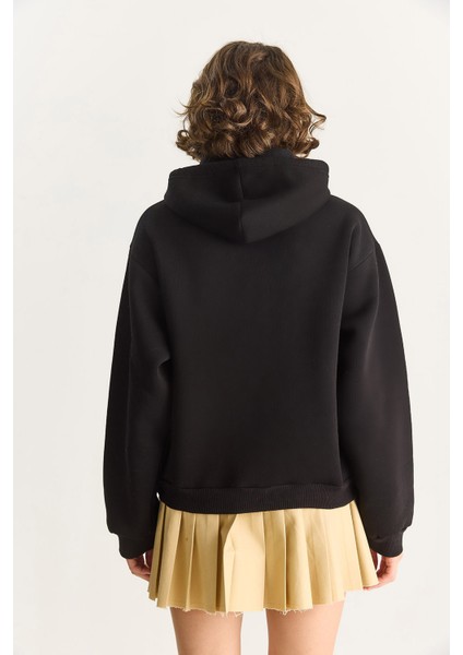 Kadın Kapüşonlu Etnik Şerit Detaylı Kanguru Cepli Şardonlu Sweatshirt