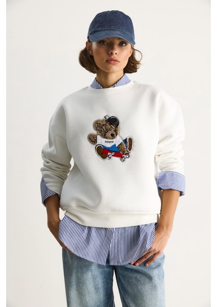 Kadın Teddy Nakış Işlemeli Bisiklet Yaka Salaş Sweatshirt modelleri