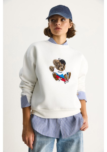 Kadın Teddy Nakış Işlemeli Bisiklet Yaka Salaş Sweatshirt fırsatları