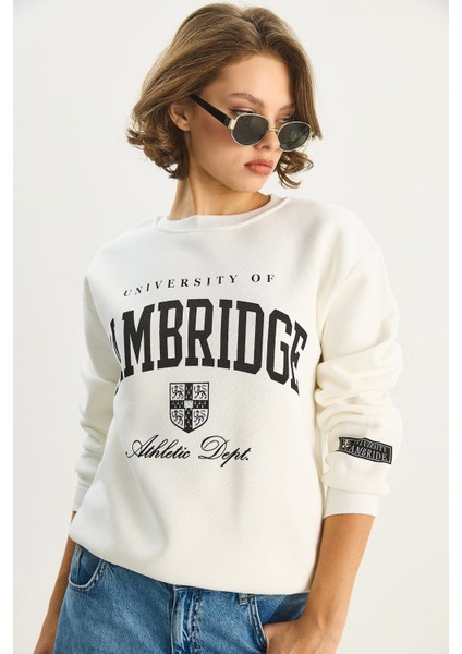 Kadın Bisiklet Yaka Baskılı Üç Iplik Şardonlu Basic Sweatshirt modelleri