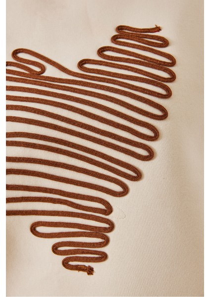 Kadın Kalp Nakışlı Sweatshirt modelleri