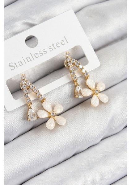 Pirinç Zirkon Taşlı Papatya Model Gold Renk Kadın Küpe - TJ-BKP11110