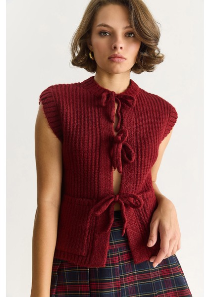 Kadın Önden Bağlamalı Cep Detaylı Triko Yelek fırsatları