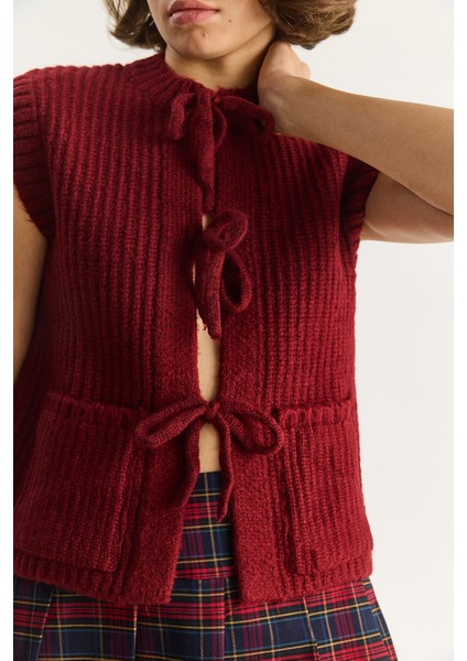 Kadın Önden Bağlamalı Cep Detaylı Triko Yelek