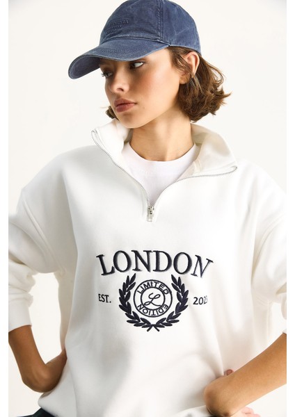 Kadın London Işlemeli Dik Yaka Fermuar Detaylı Şardonlu Oversize Sweatshirt modelleri