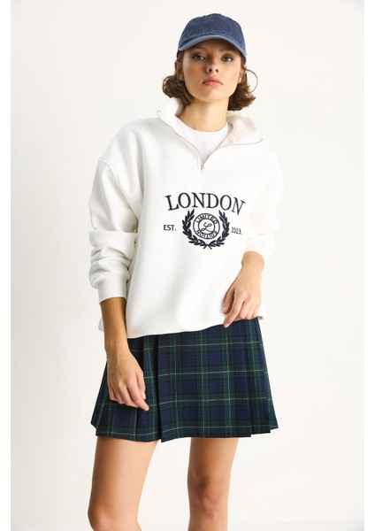 Kadın London Işlemeli Dik Yaka Fermuar Detaylı Şardonlu Oversize Sweatshirt fırsatları