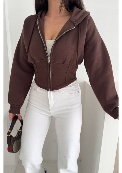 Kadın Siyah Fermuarlı Hoodie – Minimal Sokak Ruhuyla