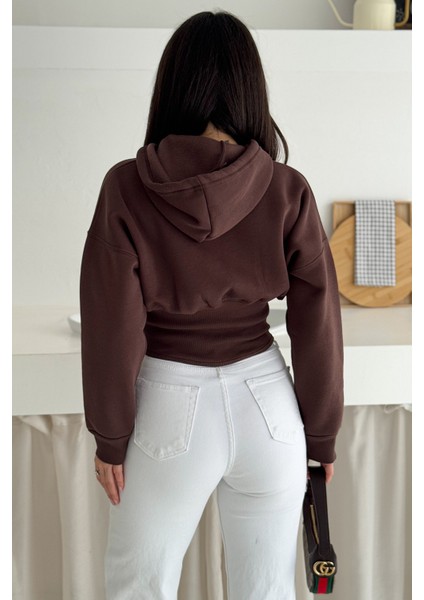 Kadın Siyah Fermuarlı Hoodie – Minimal Sokak Ruhuyla