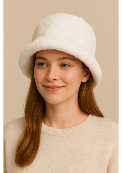 Kadın Kiş Bere Stili Kiş Modassı 2034