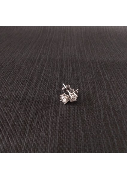 925 Ayar Gümüş Zirkon Taşlı Kare Model Çocuk/genç/kadın Küpesi modelleri