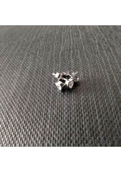 925 Ayar Gümüş Zirkon Taşlı Kalp Model Kadı/genç/çocuk Model Küpe- Renk Seçenekli modelleri