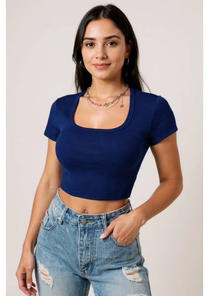 Kadın Lacivert Yarım Kol Düz Yaka Crop Top Bluz – Şık, Rahat ve Kolay Kombinlenebilir modelleri