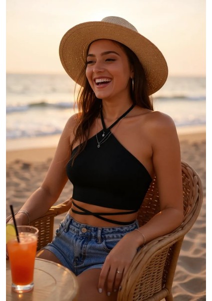 Kadın Siyah Sırtı Açık Boyundan Çapraz Bağlamalı Crop Top Bluz – Şık, Rahat ve Kolay Kombinlenebilir modelleri