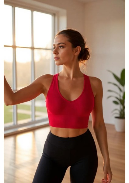 Kadın Kırmızı Derin Göğüs Dekolteli Şık Crop Top Bluz – Şık, Rahat ve Kolay Kombinlenebilir