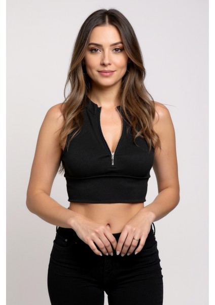 Kadın Siyah Yarım Fermuarlı Sıfır Kol Crop Top Bluz – Şık, Rahat ve Kolay Kombinlenebilir fiyatları