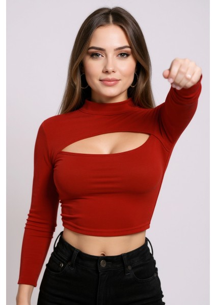 Kadın Kırmızı Göğüs Dekolteli Uzun Kollu Cut Out Crop Top Bluz – Şık, Rahat ve Kolay Kombinlenebilir