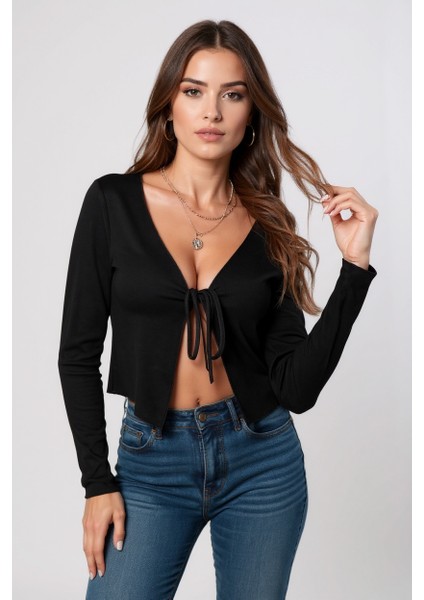 Kadın Siyah Uzun Kollu Önden Bağlama Detaylı Crop Top Bluz – Şık, Rahat ve Kolay Kombinlenebilir