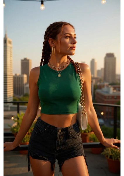 Kadın Yeşil Kare Yaka Crop Top Bluz – Şık, Rahat ve Kolay Kombinlenebilir fiyatları