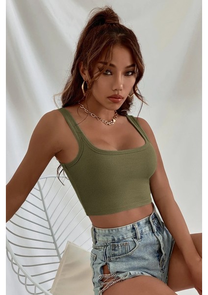 Kadın Haki Yeşili Kalın Askılı Crop Top Büstiyer – Modern ve Şık Tasarım