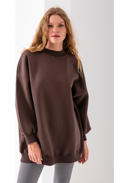 Kadın Kahverengi Üç Iplik Pamuklu Ribanalı Bisiklet Yaka Oversize Sweatshirt - 2523 modelleri