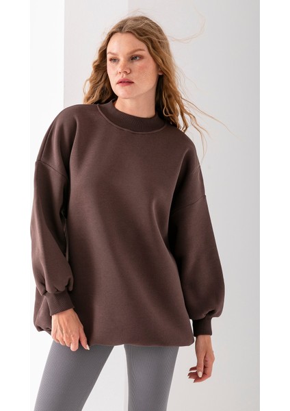 Kadın Kahverengi Üç Iplik Pamuklu Ribanalı Bisiklet Yaka Oversize Sweatshirt - 2523