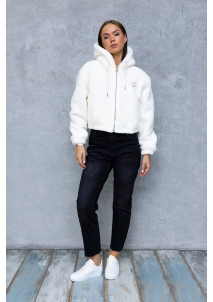 Kadın Kapüşonlu Fermuarlı Çift Cepli Kısa Peluş Mont Beyaz - 5214 modelleri