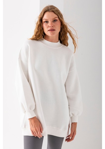 Kadın Beyaz Üç Iplik Pamuklu Ribanalı Bisiklet Yaka Oversize Sweatshirt - 2523 fiyatları