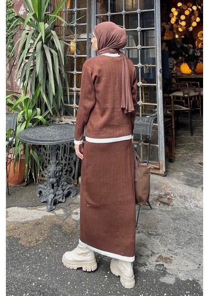 Cep Detaylı Düğme Detaylı Triko Takım Acı Kahverengi fırsatları