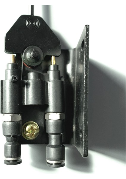 Grammer Için 90.3 Kamyon Koltuğu Yükseklik Kontrol Vanası 0003108838 1079990405 1117060 133042 (Yurt Dışından) fiyatları