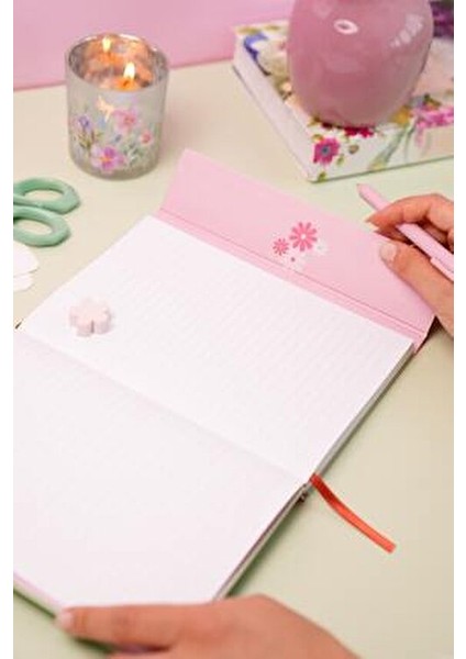 A5 Mıknatıslı Kapak Defter 88 Yaprak Çizgili 15x21 cm Renkli Tasarım