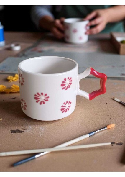 2 Li El Işi Kırmızı Çiçekler Işlemeli Doğal Seramik Mug Kupa Çay / Cappuccino Fincanı