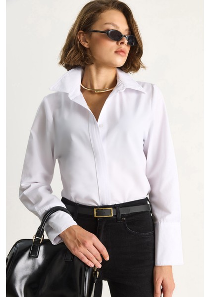 Kadın Pliseli Pat Detaylı Geniş Manşet Detaylı Klasik Yaka Gömlek