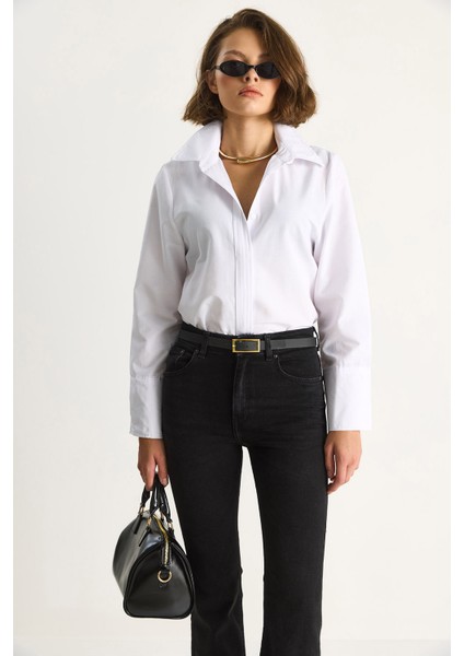 Kadın Pliseli Pat Detaylı Geniş Manşet Detaylı Klasik Yaka Gömlek fiyatları