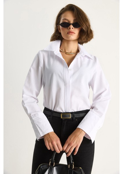 Kadın Pliseli Pat Detaylı Geniş Manşet Detaylı Klasik Yaka Gömlek indirimleri