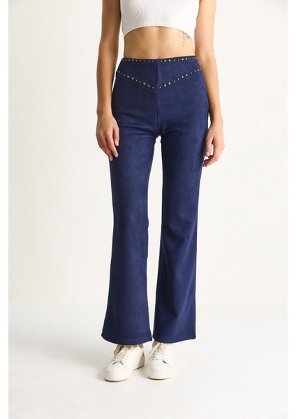 Kadın Metal Detaylı Suni Süet Ispanyol Paça Pantolon fırsatları