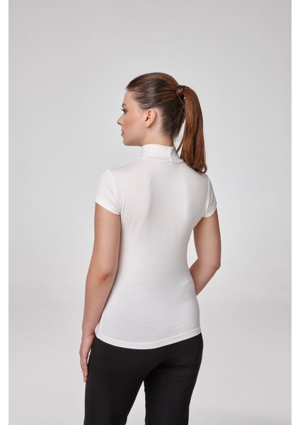Kadın Kısa Kollu Modal Yarım Balıkçı Yaka Düz Basic Tişört – Krem C1T0N8O2 fiyatları