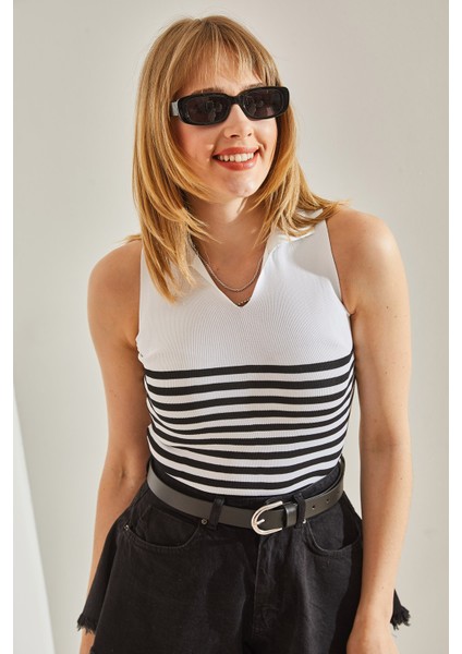 Kadın V Yaka Çizgili Triko Bluz indirimleri