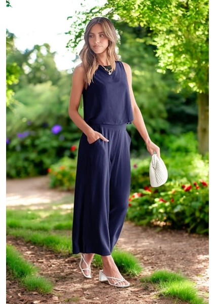 Yazlık Sırt Detaylı Şık Keten Takım fırsatları